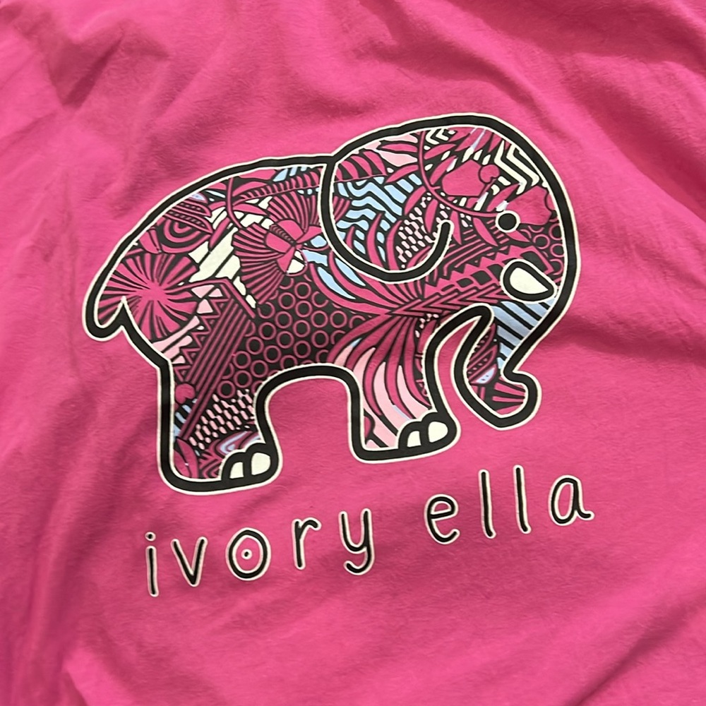 ivory ella Pink Graphic Elephant Logo Tee